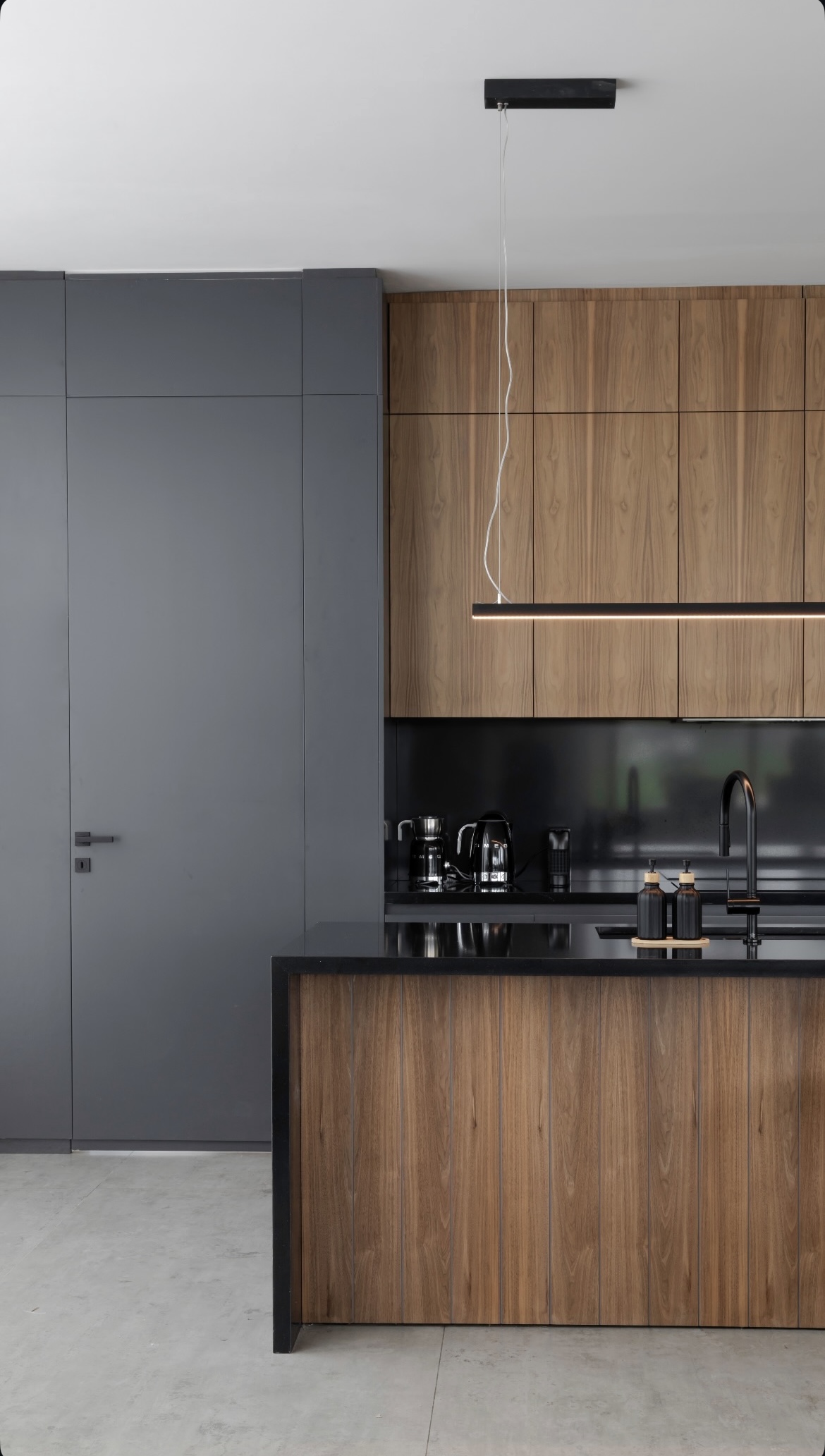 Estudio Martin Gomez - Residencia Moderna con Hormigón y Madera - imagen 3